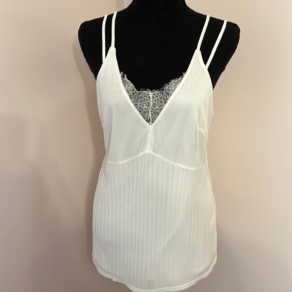Beautiful Express white tank top!